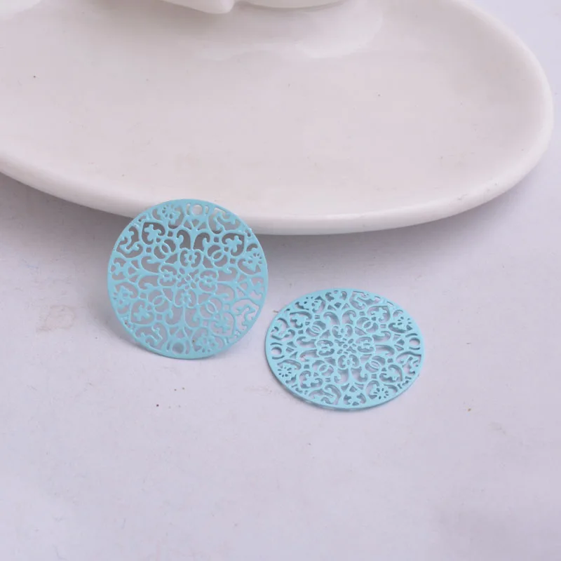50 Stück AA3212 25mm Bunte Runde Blumen-Verbinder aus Messing, bemalt, Estampes rondes Charms für DIY-Schmuckherstellung – Detail 7