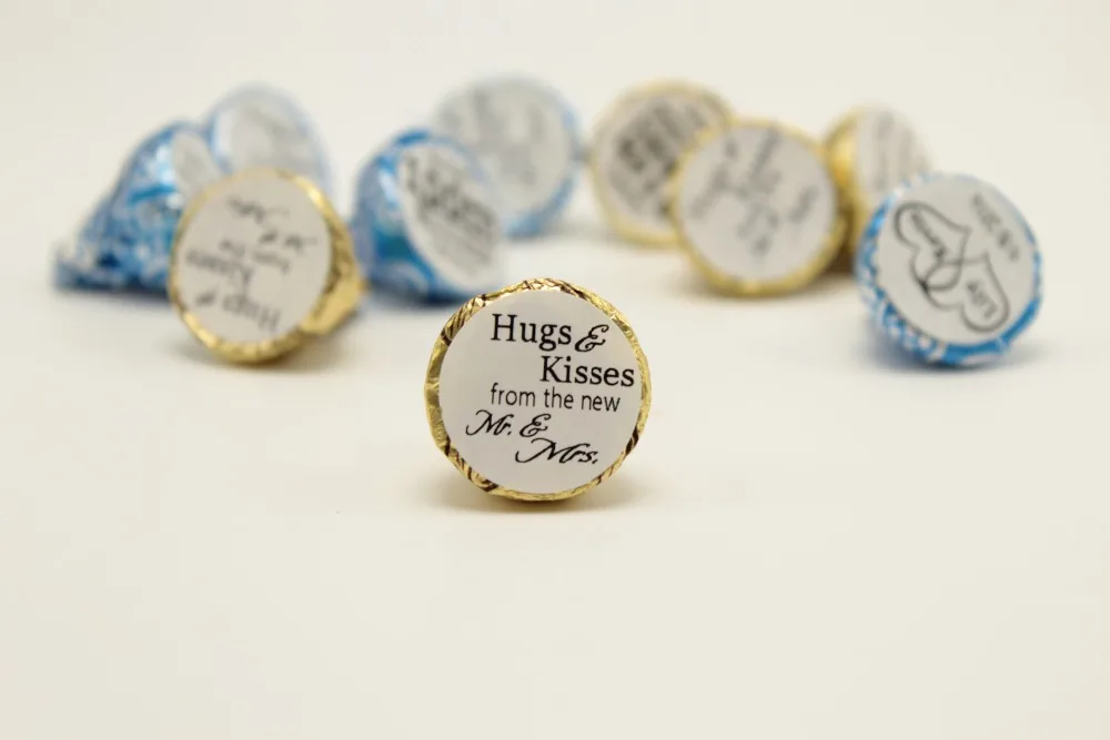 Wedding favors gift decor Personalised hug and kiss from the new marriage couple Chocolate Hershey Kisses Labels