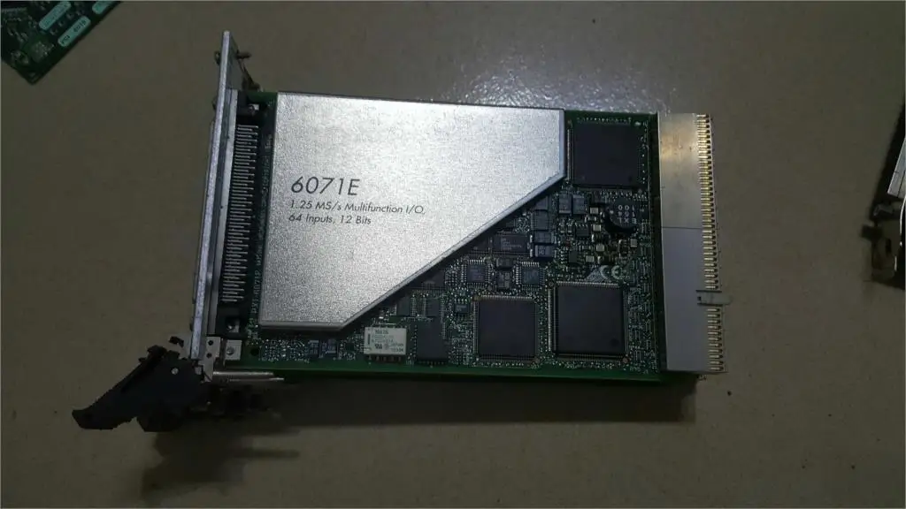 PXI -6071E