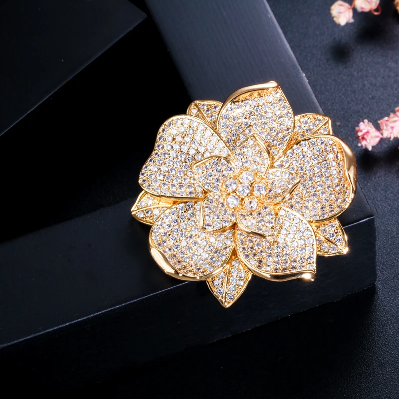 CWWZircons Yellow Gold Color Luxury Women Large Brooch Flower Shape Wedding Party Bridal Costume Jewelry Accessories BH012