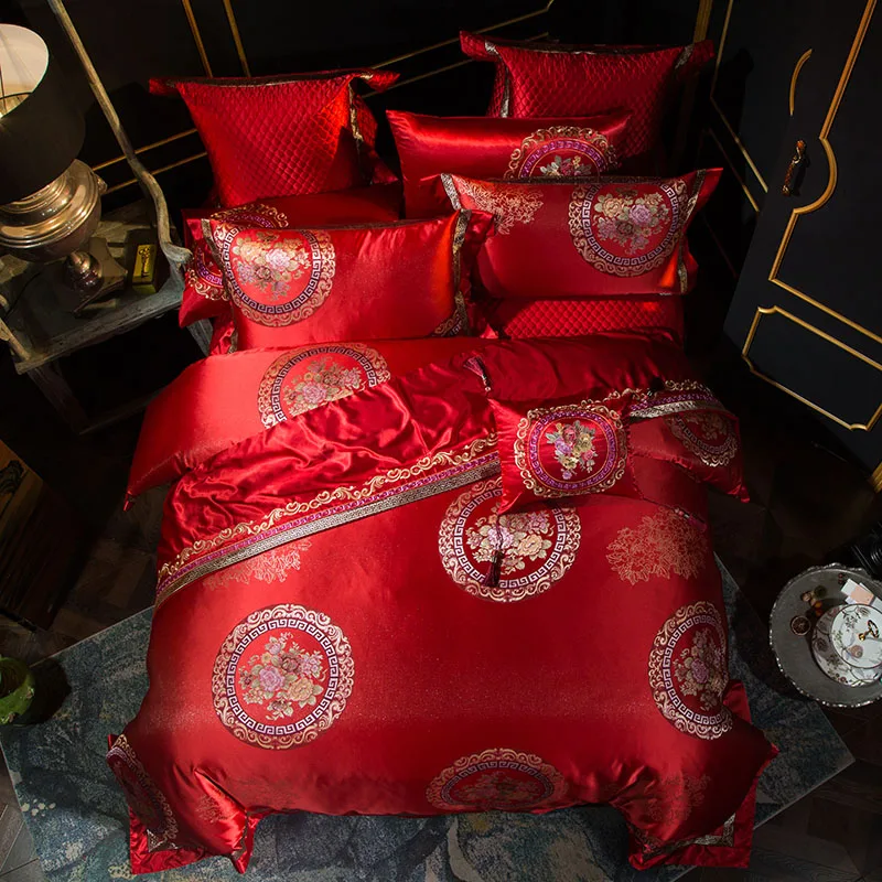 Imagem -02 - Luxo Royal Bedding Sets Dourado Prata Vermelho Seda Cetim Edredon Capa Lençol Bordados Bohemia Rainha King Size Casamento