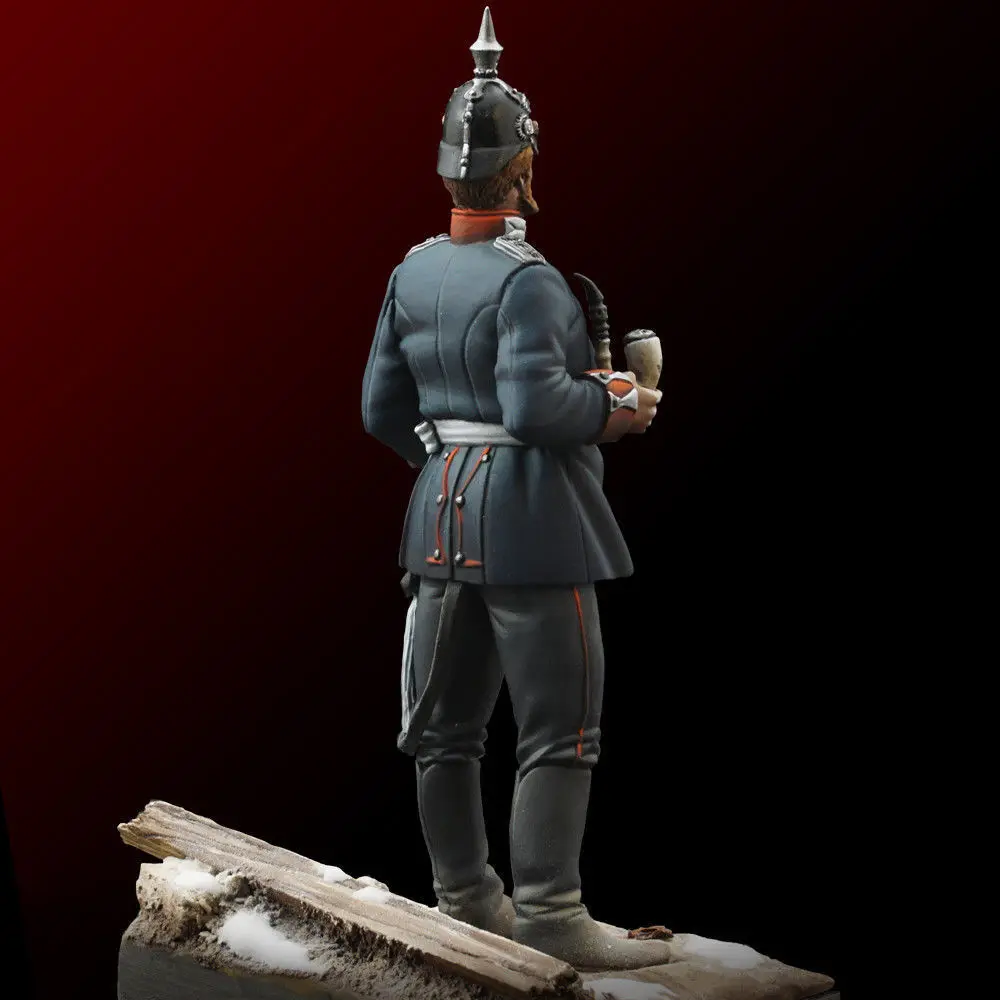 Unpainted Kit 1/24 75mm  Prussian Officer 75MM  standing with base figure with big base  Resin Figure miniature garage kit