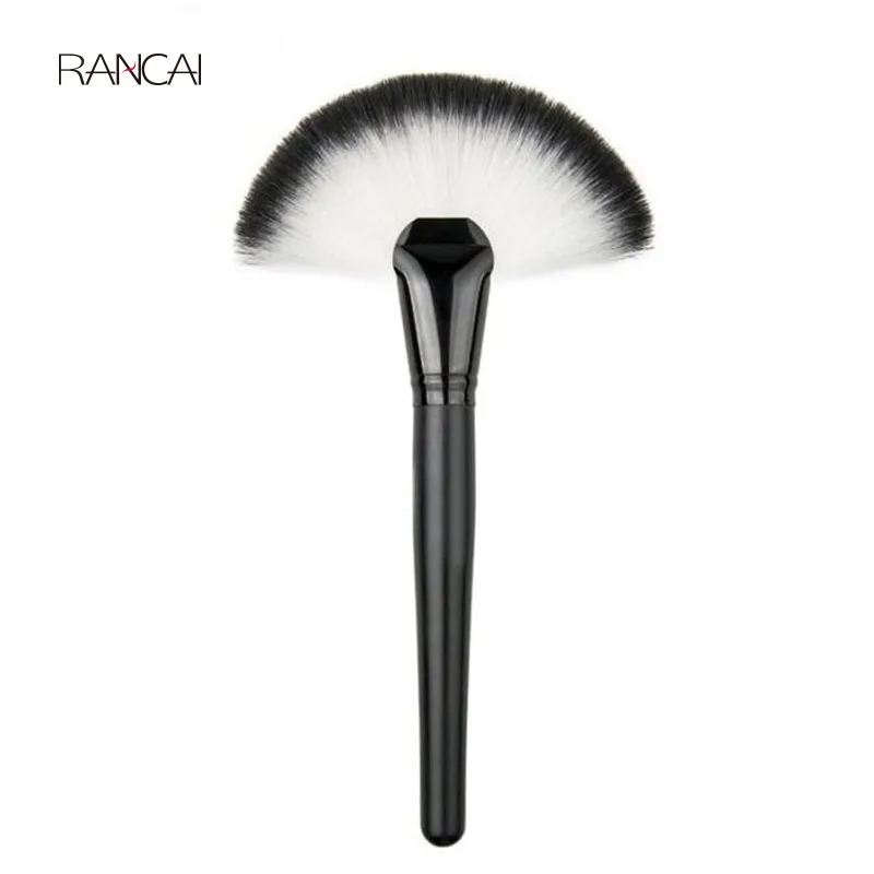 1pcs Large Fan Makeup Brushes Facial Powder Foundation Blusher Concealer Kabuki Brush Cosmetic Tools Pincel Maquiagem