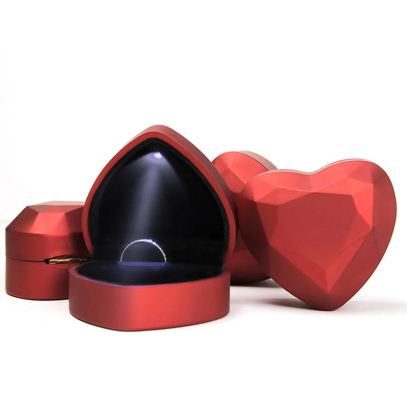 Heart-Shaped Jewelry Box With LED Light Jewelry Display Holder Wedding Engagement Rings Box Necklace Jewelry Display Gift Box