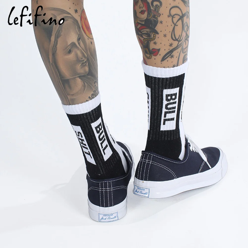 Fashion Harajuku Streetwear Men Hip Hop Funny Socks Letter Crazy Creative Teen Socks White Black Cotton Skateboard Socks Ne73830