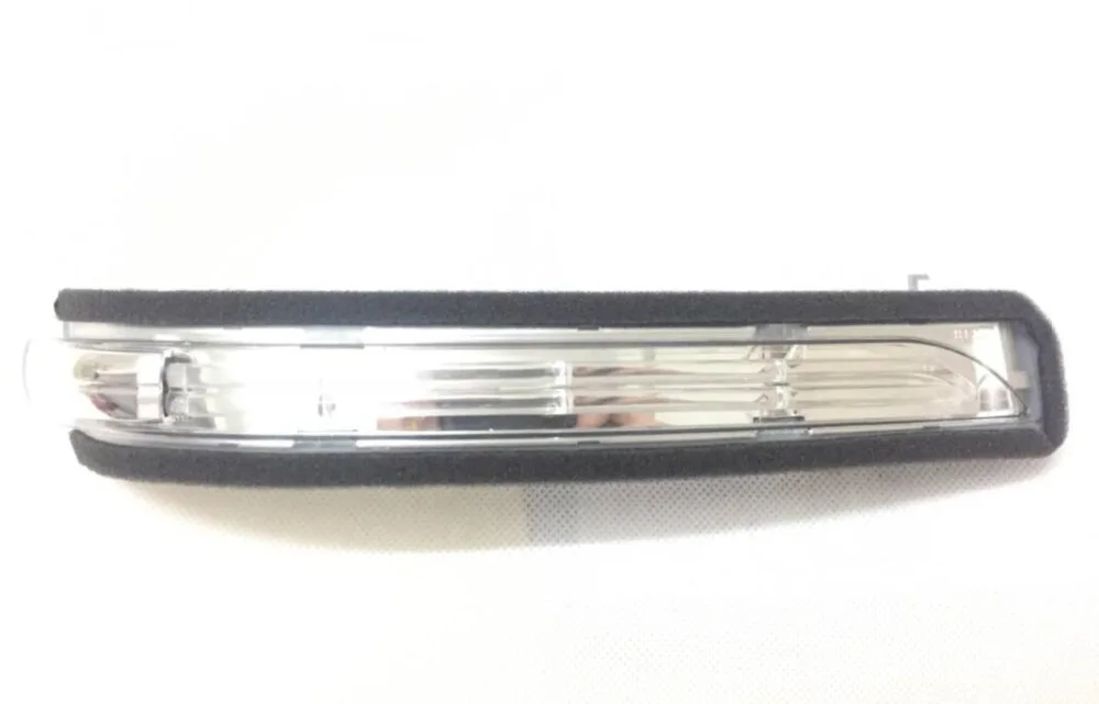 

Left or right side Door Mirror Turn Signal Light for Mercedes W169 W245 A170 A200 B180 B200 1698201121 1698201221