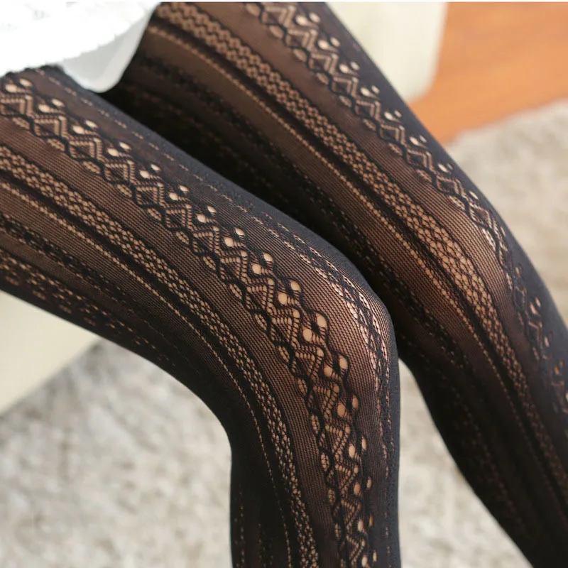 New Sexy Women Lace Tights Hollow Out Female Silk Stockings Thin Women Pantyhose Tattoo Net Hosiery Tights Pattern Collant Femme