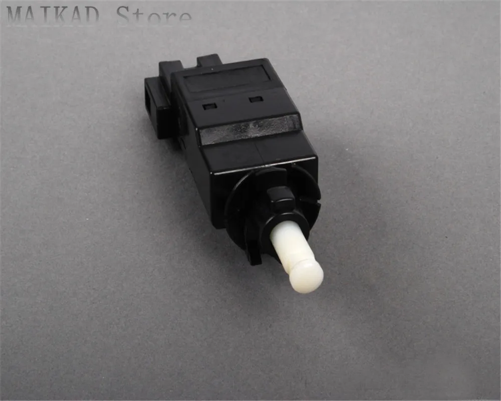 Stop Lamp Switch Brake Light Switch for Mercedes-Benz W219 CLS320 CLS280 CLS350 CLS300 CLS500 CLS550 CLS55 CLS63 A0015454009