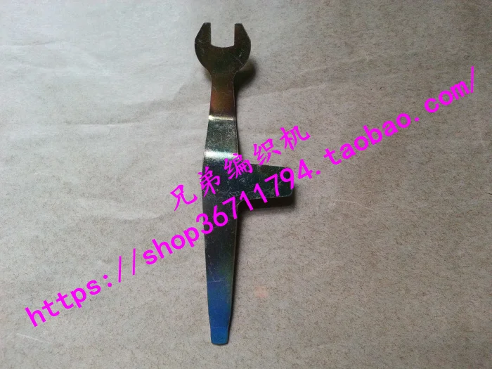 2pcs for Brother spare parts Sweater knitting machine accessories KR838 KR850 KR830 vice machine wrench