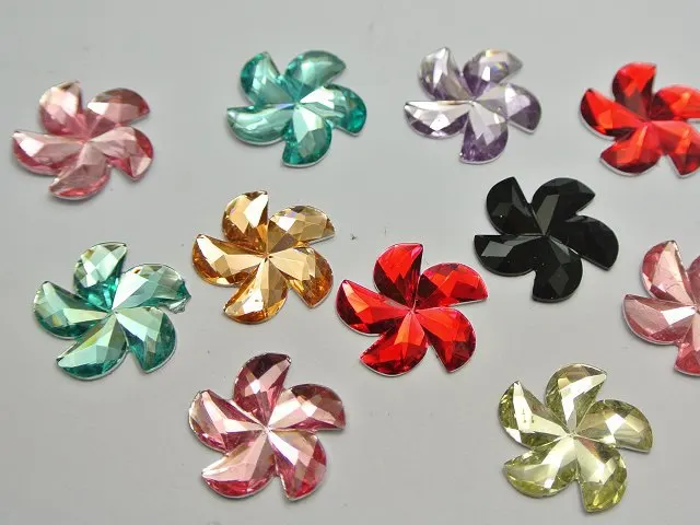 

100 Mixed Color Acrylic Flatback Faceted Windmill Flower Gems 16mm