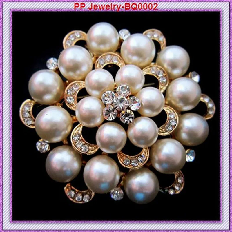 

Cheap Wholesale Pretty Gold Tone Pearl And Crystal Flower Brooch Pins Wedding Bouquet