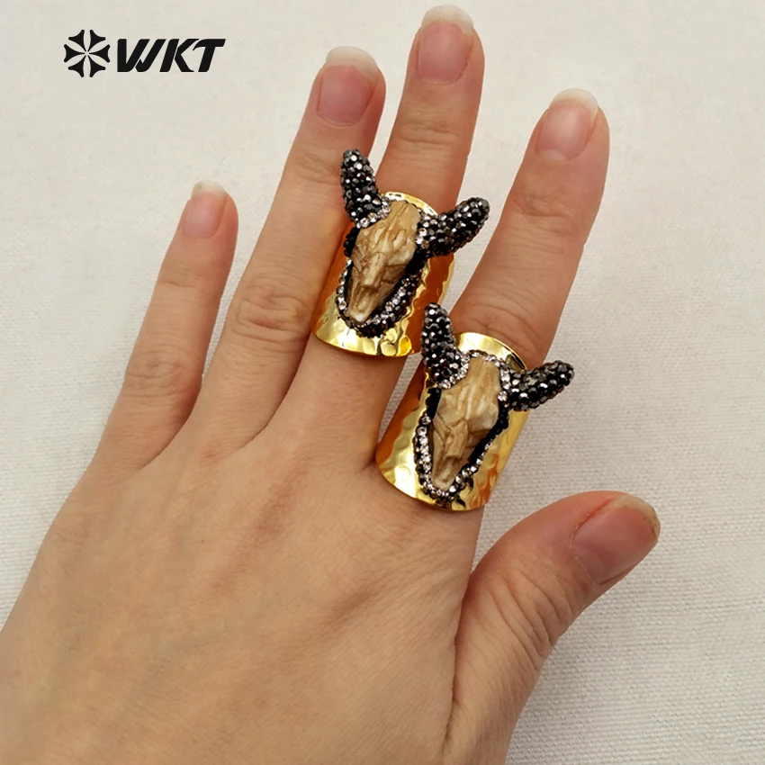 

WT-RR022 WKT Wholesale New Arrival Fashion Jewelry For Lady Decoration Cattle Head Shape Natural Resin Rhinestone Pave Ring