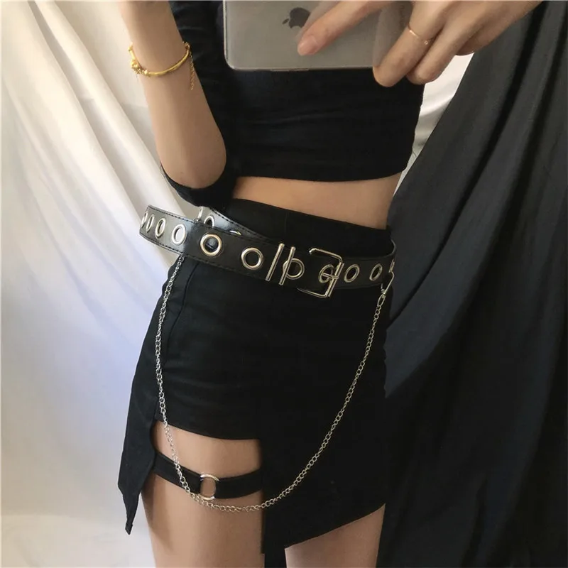 女性用合成皮革ハーネスベルト,シルバーピンバックル,メタルウエストバンド,ブラウン,ブラックチェーン,レジャージーンズ,女性用の凹面の形をしたベルト,新しいコレクション