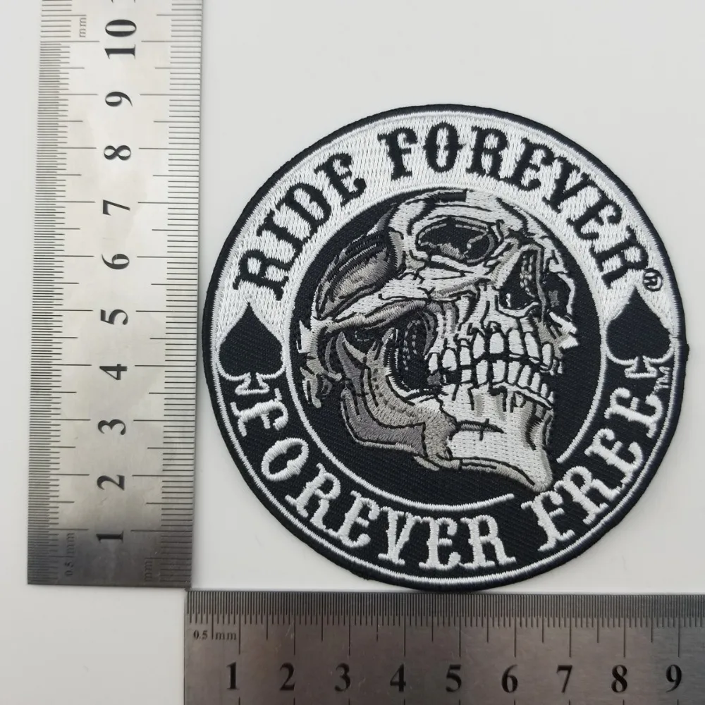 Ride Forever Free Skull Patch Custom Military Cirlce Patch Biker ricamato per abbigliamento gilet giacca Rock Punk Badge Death