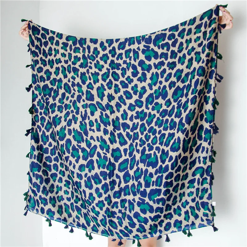 2025 herbst Winter Leopard Dot Quaste Viskose Schal Schal Frauen Drucken Halstuch Snood Luxus Marke Foulards Moslemisches Hijab Sjaal – Detail 1