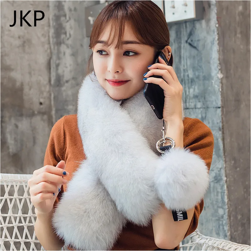 

2024 Winter New Wild Fur Scarf Women's Real Fox Fur Bib Solid Color Temperament Thick Warm Furry Fur Collar Genuine Leather