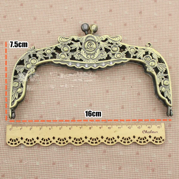 Wholesale Size 16.5*10 cm with Vintage carved rose Antique Brass color of purse frame who like DIY bags need metal purse handle