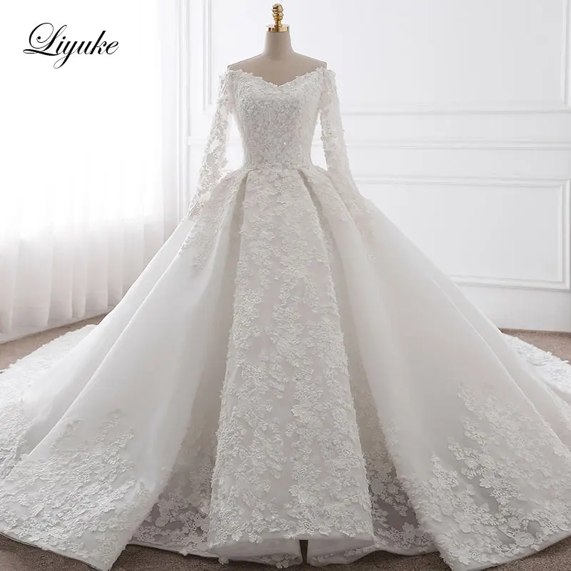 Liyuke Customize Appliques Tulle V-Neck Off The Shoulder Beading Embroidery Vintage Chapel Train Wedding Dress Vestido De Noiva