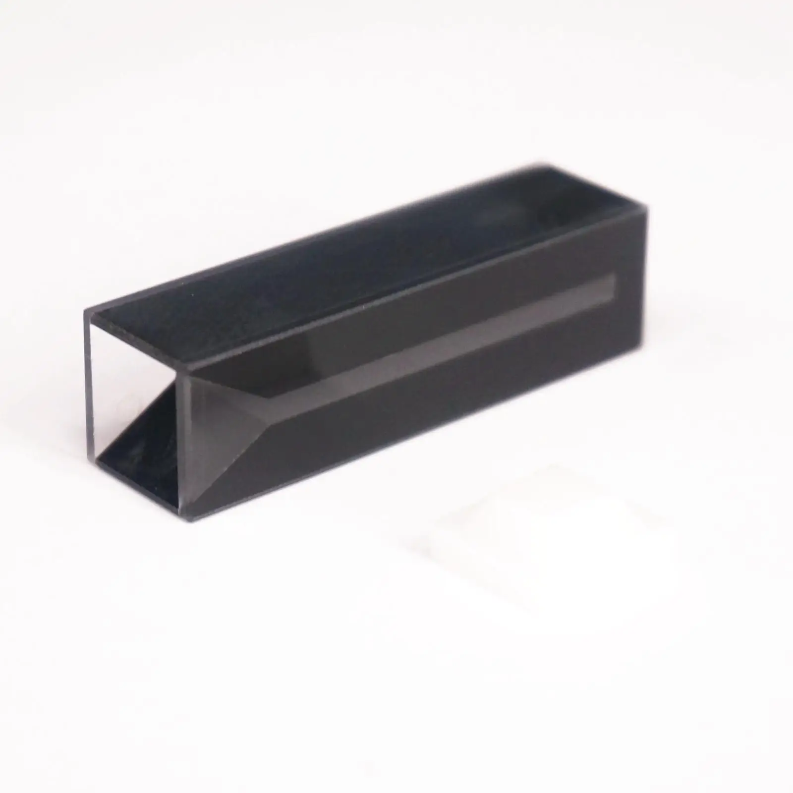 700ul 2mm Inside Width Micro JGS1 Quartz Cell With Black Walls And Lid