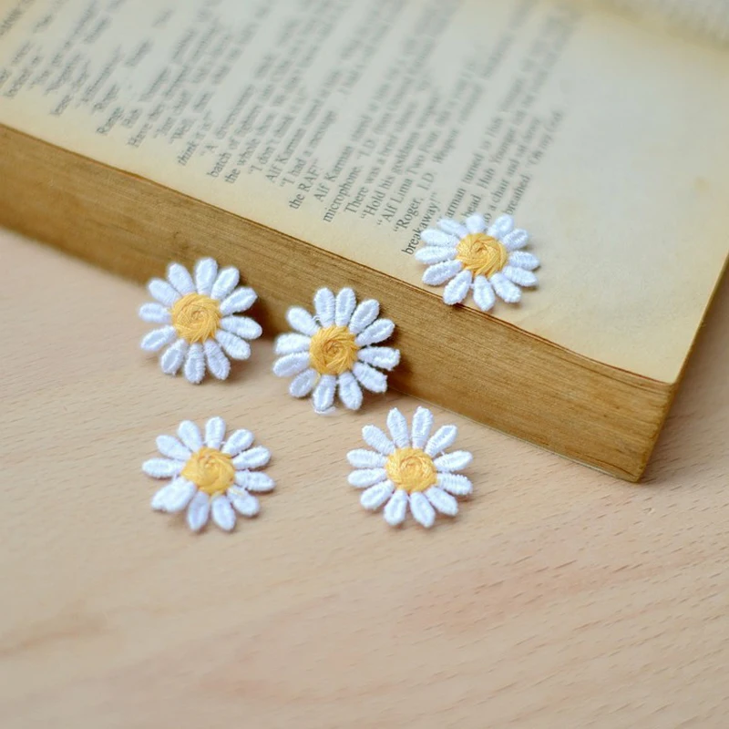 Daisy Flower Patches für Kleidung, auf bestickte Applikationen, Zubehör für DIY-Bekleidung, 10 Stück – Detail 2