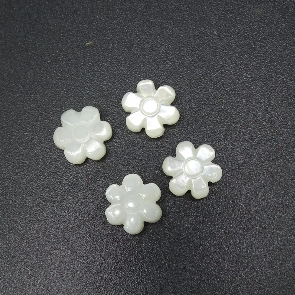 

New Wholesales White Sea Shell Flower Carved Natural Mother Of Pearl Shell Beads DIY Findings Loose Bead For Jewelry Making