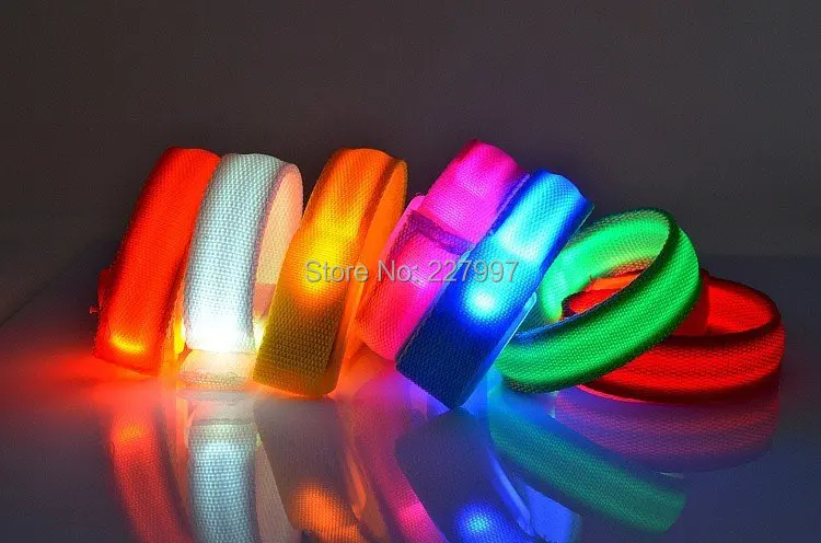 100pcs LED bracelets flashing wrist band for event party decoration glowing bracelet running gear LED lights wrist ring DHL Free