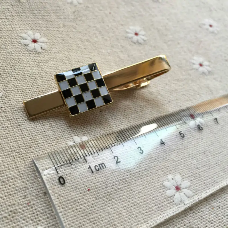 Masonic Black White Checkered Rug Floor Brooch Pistal Wrench Lapel Pin Freemason Mosaic Pavement Badge Wreath Double Pillars