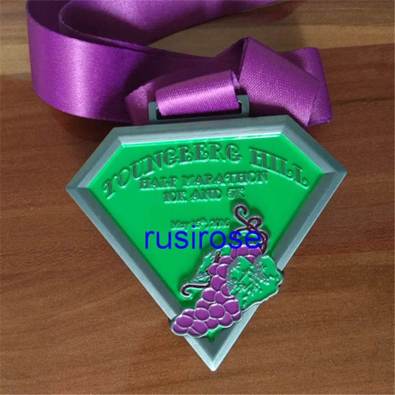 Ancient tin plating color medals, medals custom paint purple grapes with purple ribbon medal