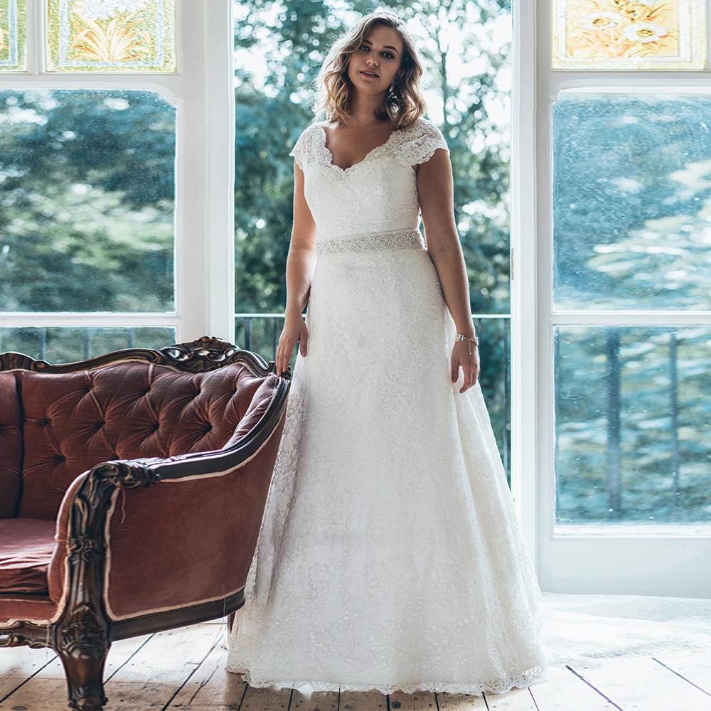 Elegante V-ausschnitt Kappen-hülsen Plus Größe Hochzeit Kleider mit Perlen Schärpe A-linie Vestidos de Novia Weiß/Elfenbein Spitze Braut kleid