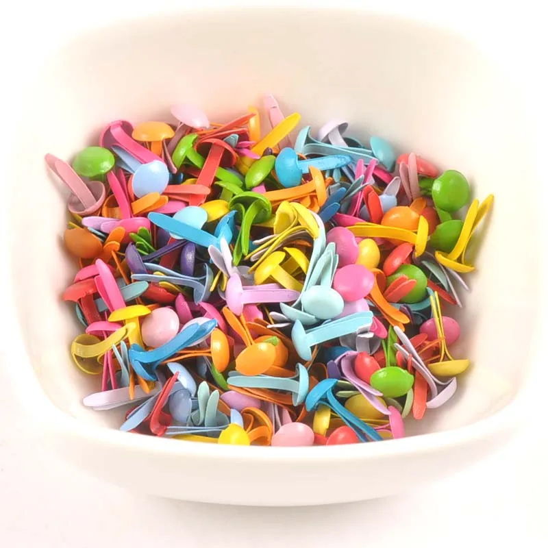 200Pcs Mixed Pastel Round Brads Embellishment Fastener Scrapbook DIY Brad Metal Crafts Shoes Clothes Decorations 5.5x11mm c1969