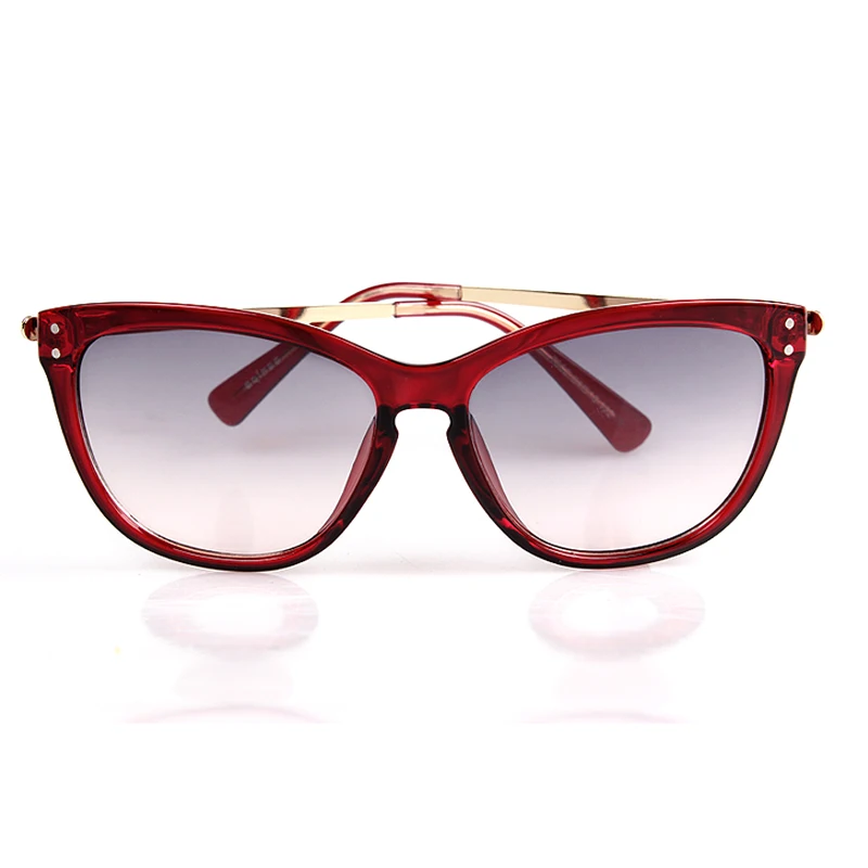 2025 Fashion Classic Vintage Sunglasses Women Cat Eye Shades For Girls Decorate Metal Ladies 7852 Sun Glasses Female Eyewear