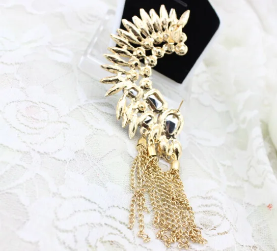 KMVEXO New Ear Type 2019 Luxury Punk Cool Crystal Gem Gold Color Earring Earcuff Vintage Earrings Clip On Earrings For Women