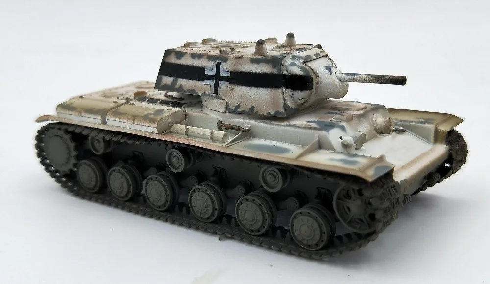 

1:72 World War II KV-1 heavy tank (captured Germany) model 36278 Collection model