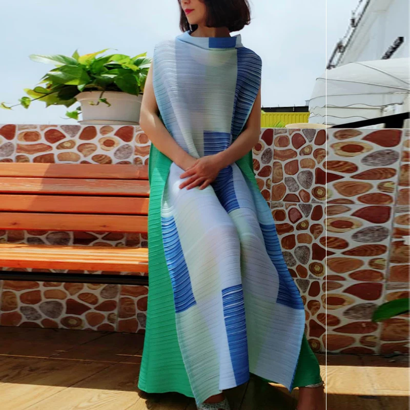 

HOT SELLING Miyake fold stand neck plaid print dress with sleeveless A-line lomg dress IN STOCK