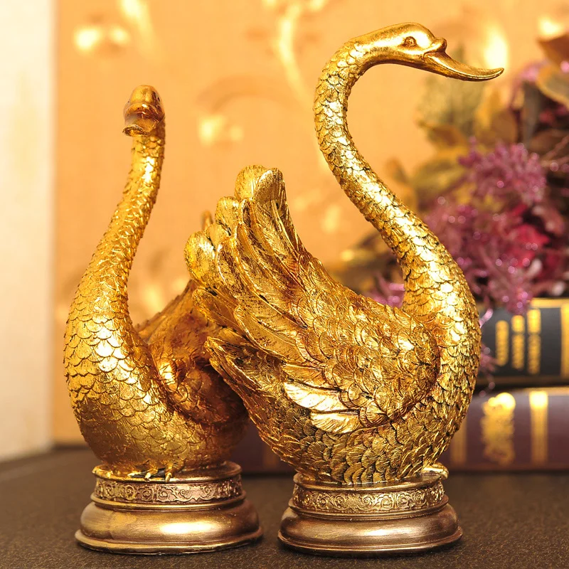 The golden swan couple Home Furnishing living room resin decoration wedding gift European decor Zhaocai crafts business