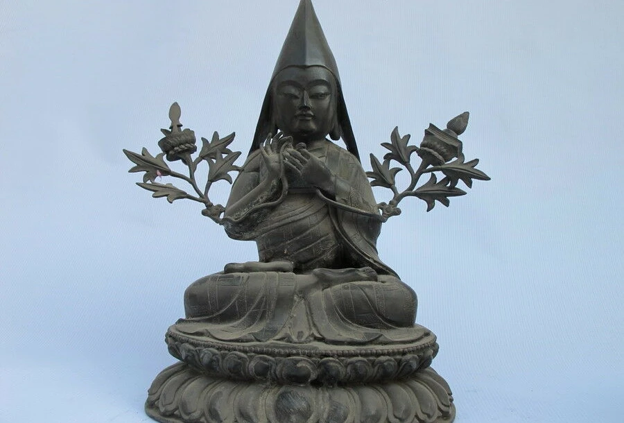 Tibet Buddhism Je Tsongkhapa Lama Tsongkhaba old Pure Bronze Buddha Statue