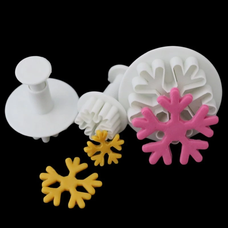 Aomily 3pcs/Set Party Snowflake Plunger Mold Cake Decorating Tool Biscuit Cookie Cutters Mould Fondant Cutting Pastry Cutter