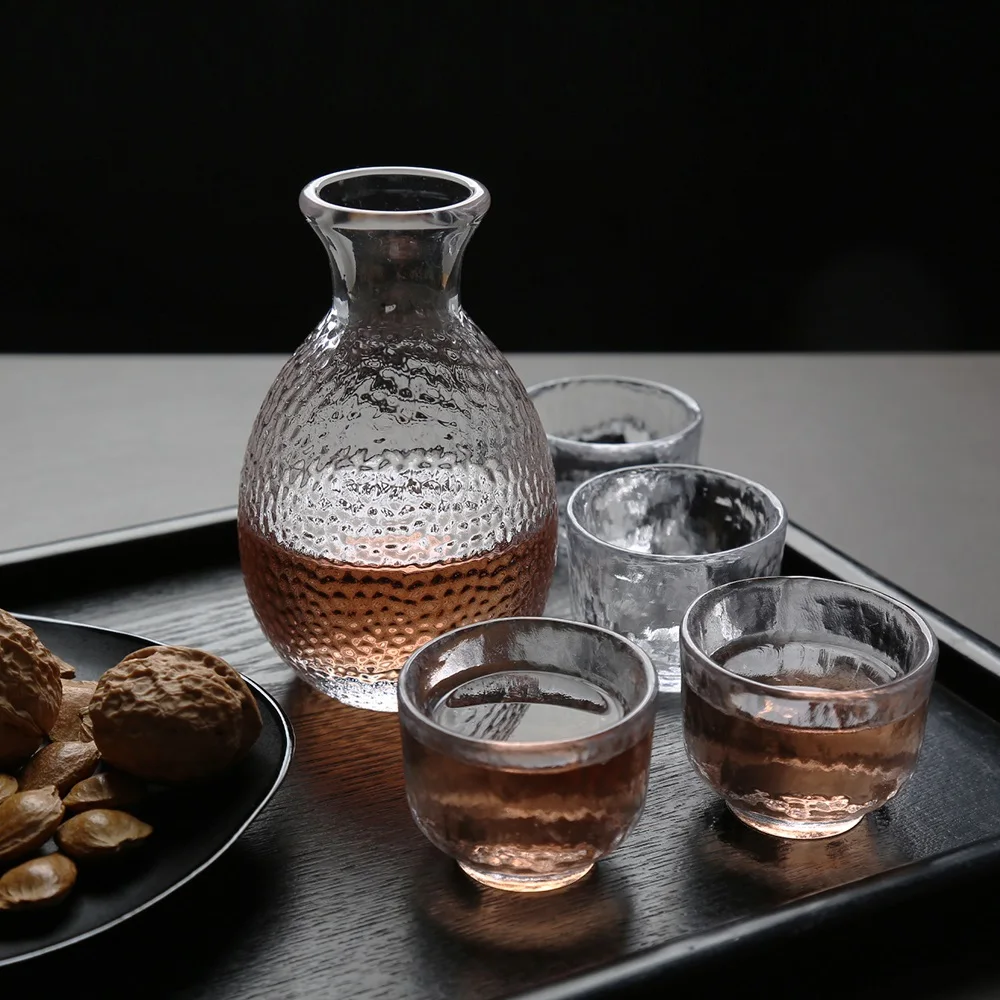 

Japanese style and mesh textured glass wine set hammers wine liquor