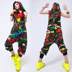 Novo traje de dança moda hip hop roupa de apresentação estilo europeu folgado estampa de oncinha macacão jazz camuflado calças de uma peça