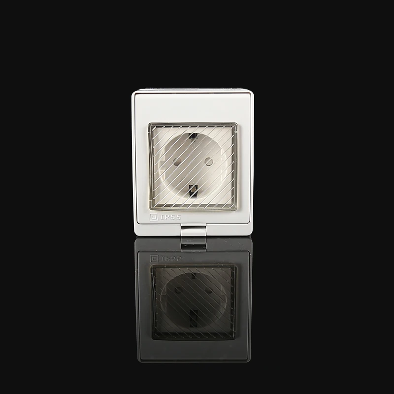 Prise de courant murale externe extérieure étanche IP55 anti-poussière avec couvercle 110 ~ 250V pri