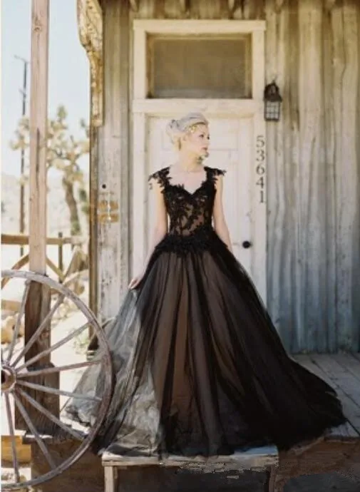 2019 Vintage สีดำชุดแต่งงาน Tulle ลูกไม้ Applique Sweetheart A-Line Gothic ลูกปัด Backless ยาวชุดเจ้าสาวงานแต่งงานชุด