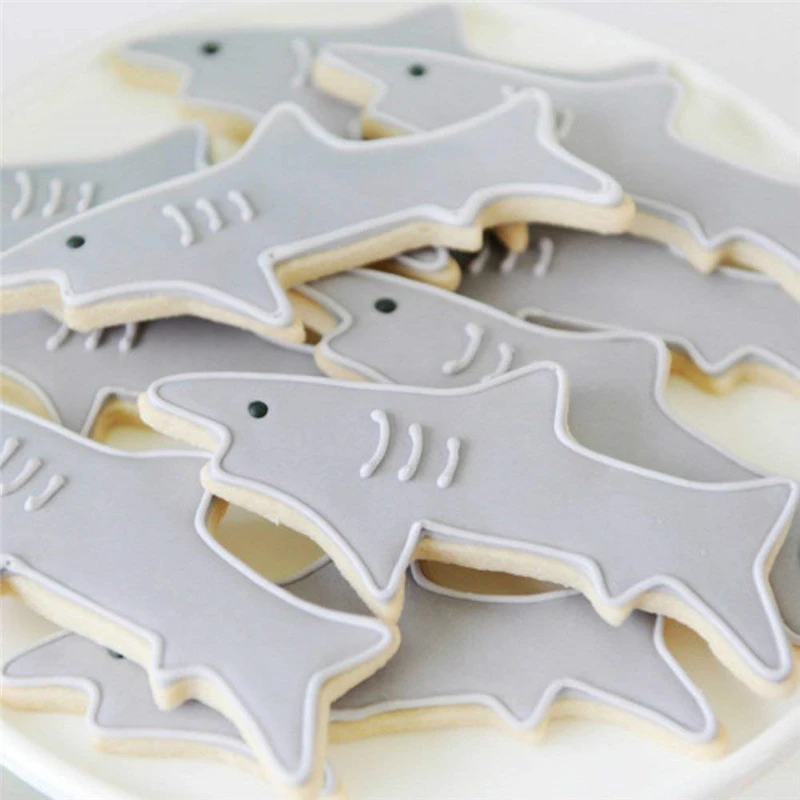 KENIAO Ocean Creatures Cookie Cutter - Shark, Octopus, Seashell, Seahorse, Starfish, Mermaid Tail, whale Biscuit Bread Molds