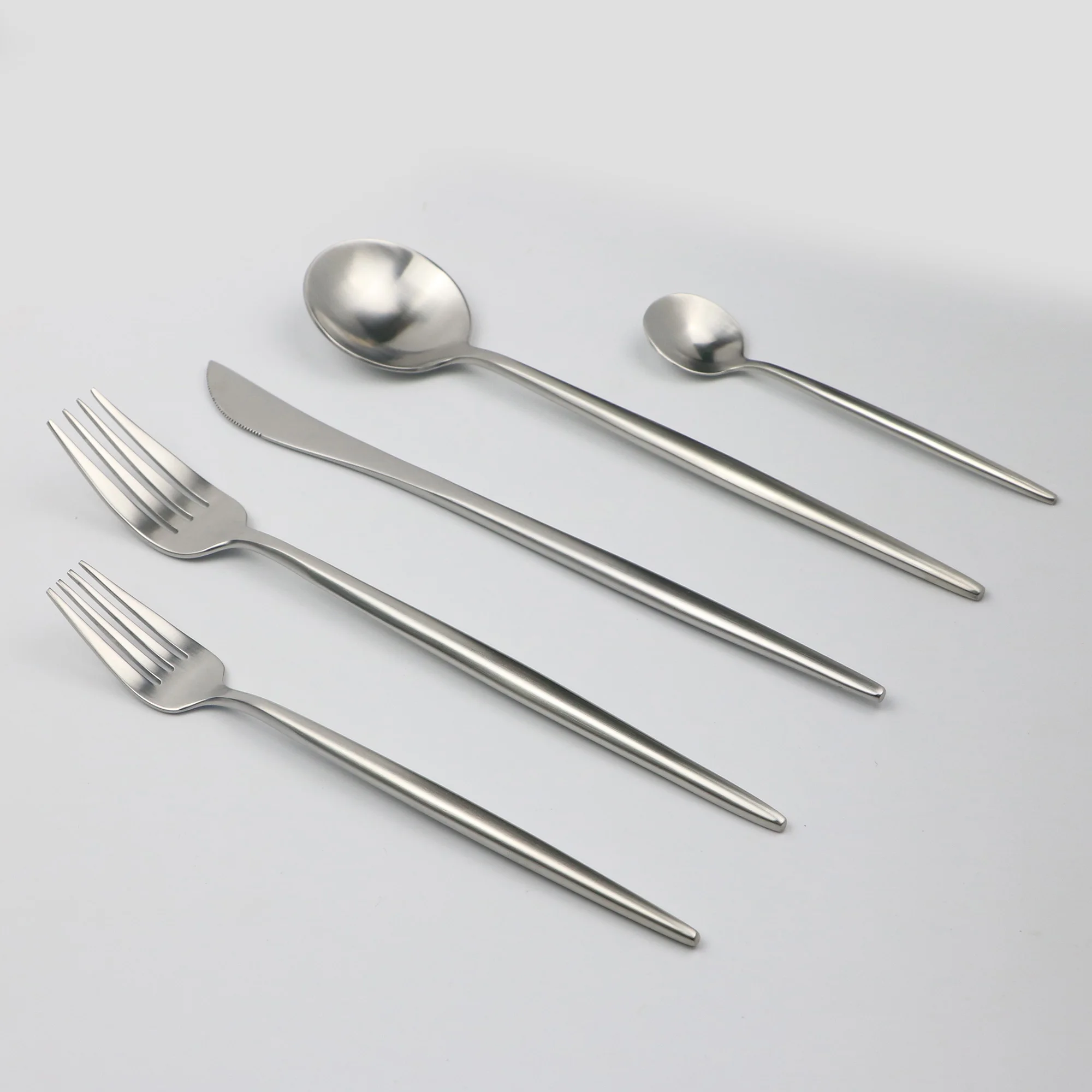 Matte Silver Dinnerware Set 18/10 Stainless Steel Cutlery Set Dessert Fork Knives Spoon Chopsticks Silverware Steak Tableware