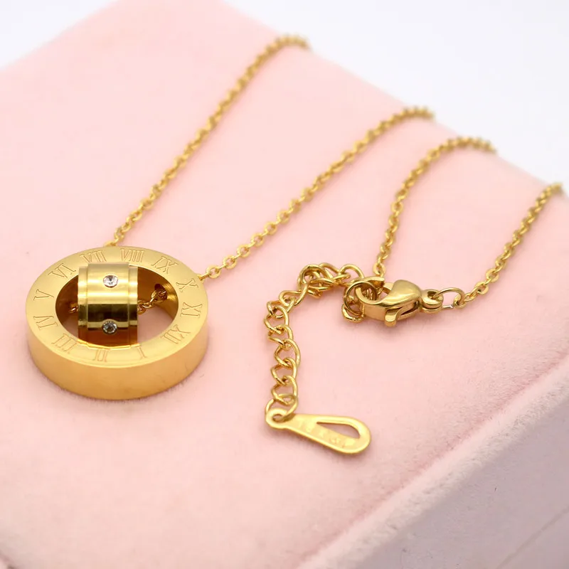 Fashion Brand Women Jewelry Gold Colour Roman Letter Ure Clear Simply Turnable Small Round Cubic Zirconia Pendant Necklace