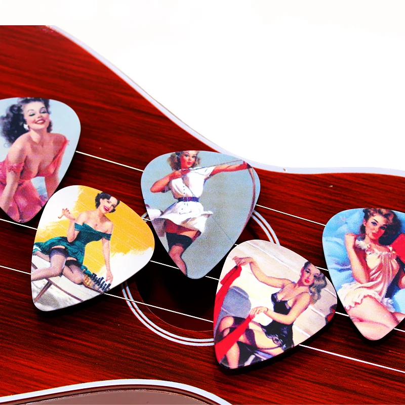 SOACH 50pcs/Lot 0.71mm thickness guitar picks pick strap guitar parts  Hot bikini beautiful painting pattern guitar picks