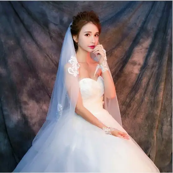 

Hot Sale Lace Edge Bridal Veil Appliqued Two-Layer White Elbow Length Veil Elegant Floral Wedding Veil Wedding Accessories LT052