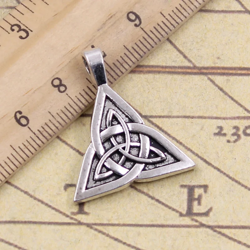 8pcs Charms Irish Knot Amulet Talisman 28x24mm Tibetan Bronze Silver Color Pendant Antique Jewelry Making DIY Handmade Craft For