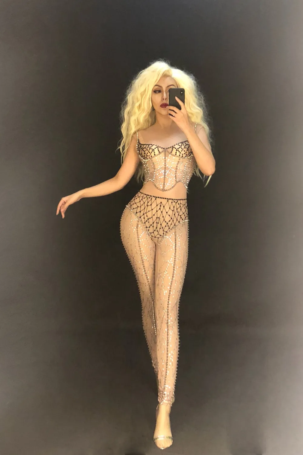 

2020 Women Net Yarn Sexy Jumpsuit Sleeveless Full Of Sparkling Crystals Bodysuit Nightclub Party Stage Wear Dancer Singer Show