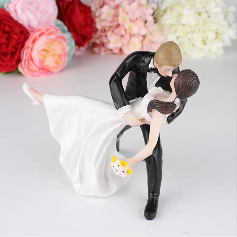 Bolafynia Cake Doll Resin Decoration Valentine's Day Gift Cake Top Decoration wedding gift toy Tango kiss