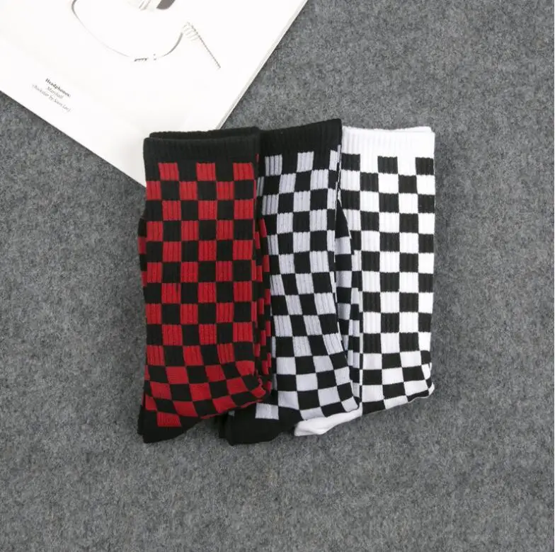 Brandneue hochwertige Zauber farbe Plaid Persönlichkeit Herren Streetwear Socken